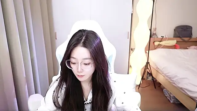 -qingqing 现场XXX聊天