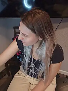 XXX chat uživo modela ScarletsWeb