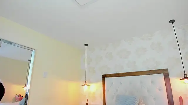 IRISCLARK1 XXX чат на живо