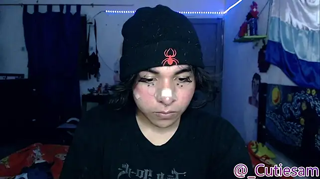 Cutie_Sam: онлайн-секс-чат
