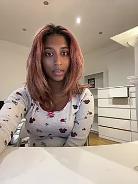 DonnaShy's Live XXX Chat