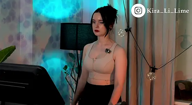 Živý XXX chat KiraLiLime