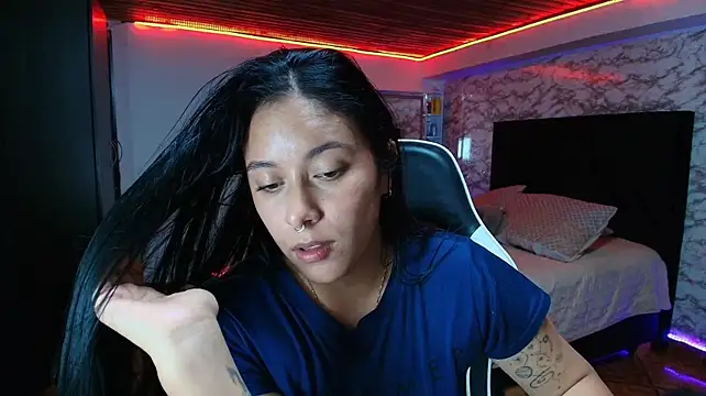 Camila_IRoose's Live XXX Chat