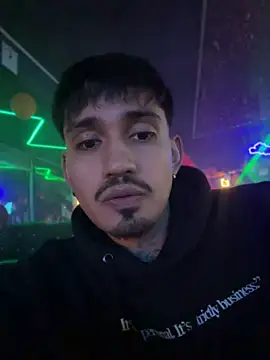 Chat +18 de Mathias_vega ao vivo