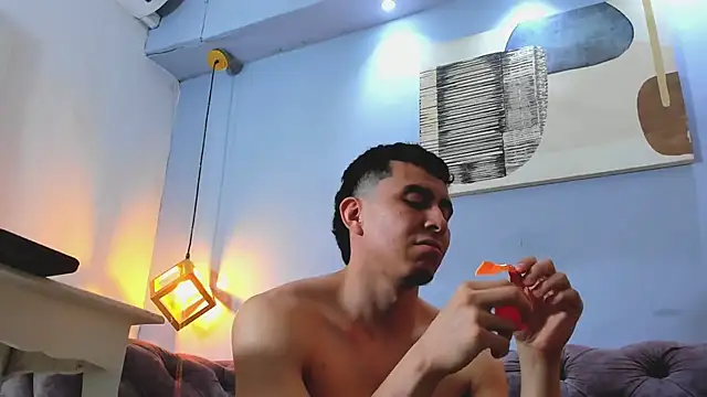 Eross_Santy's Live XXX Chat