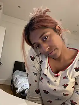 DonnaShy's Live XXX Chat