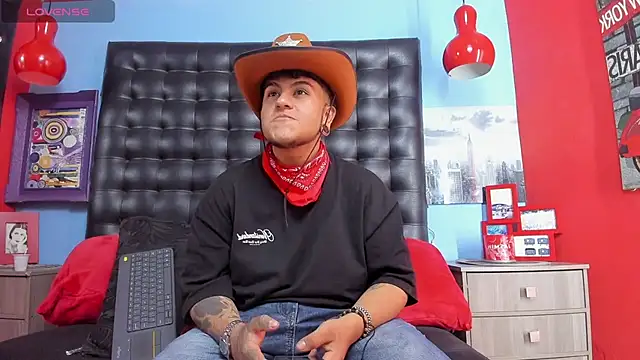 Онлайн чат XXX Bill33_