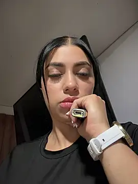 AlannaEvons Pertunjukan Webcam