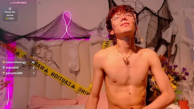 Twink_Sebas7: онлайн-секс-чат