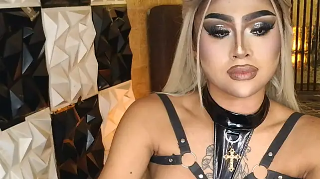 MassiveCockTrans Live XXX Chat