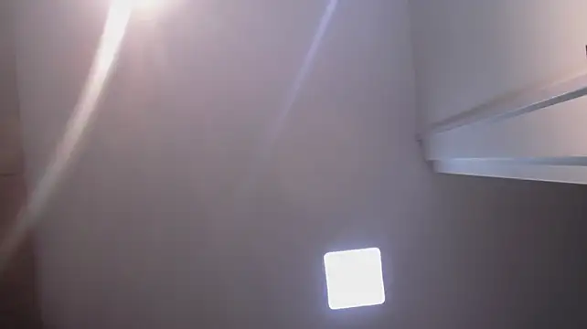 iniyalaboni_ Chat XXX in diretta