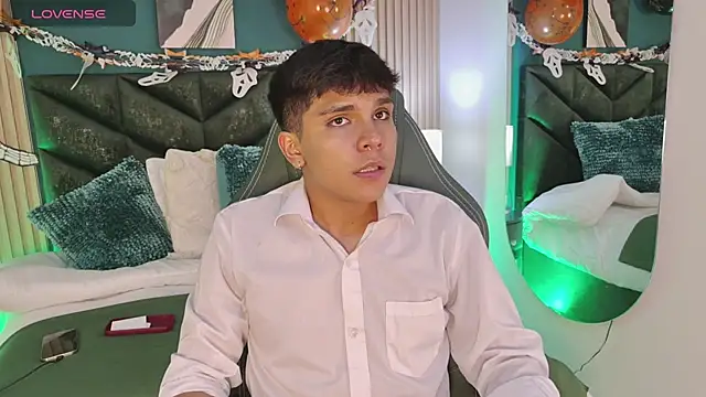 Živý XXX chat Thiago_Knox