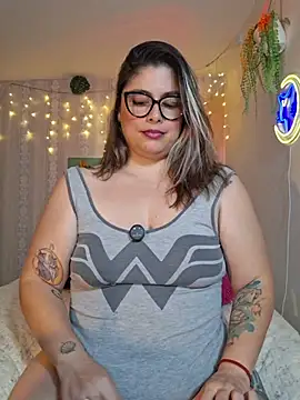 دردشة Juliietha_servas الجنسية المباشرة