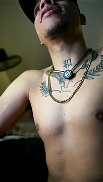 AlphaMasterXxx's Live XXX Chat