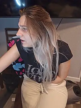 ScarletsWeb's Live XXX Chat