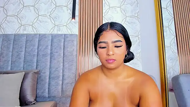 SofiiCruz Adlı Modelin Canlı XXX Sohbeti