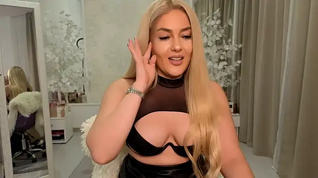 XsellenaX's Live XXX Chat