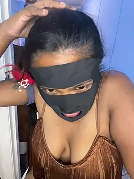 nuyaaraa Adlı Modelin Canlı XXX Sohbeti