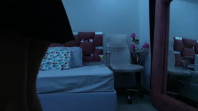 Živý XXX chat mia_celestee