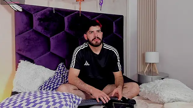 Chat +18 de DomBoy_ ao vivo