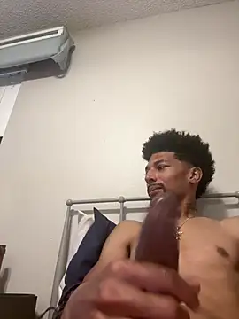 BigPrettyDick777のライブXXXチャット