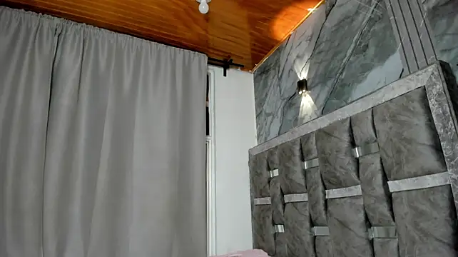 Chloe_bratzz লাইভ XXX চ্যাট