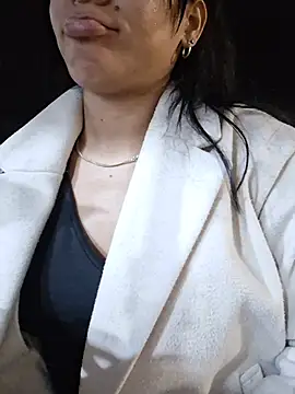 Chat XXX en directo de Doll_Loren