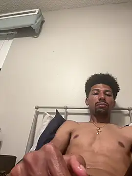 Chat XXX ao vivo de BigPrettyDick777