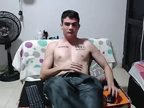 Zac_Efront Adlı Modelin Canlı XXX Sohbeti