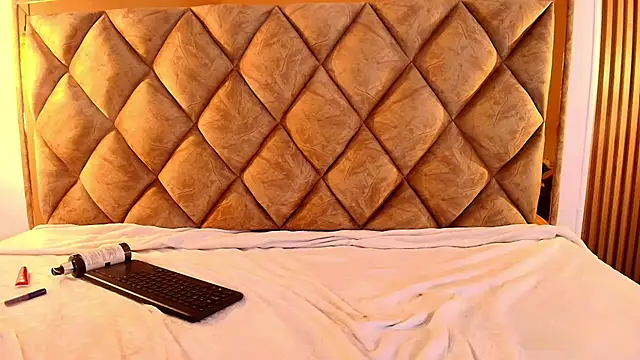 KensyRoseVs' Live XXX Chat