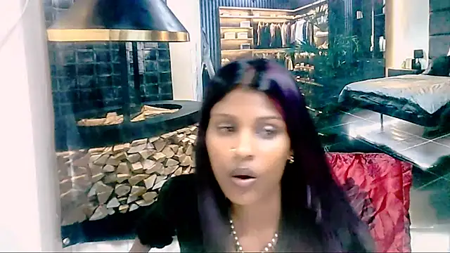 IndianSilkySpice Chat XXX in diretta