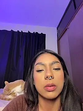 Caro_oaks' Live XXX Chat