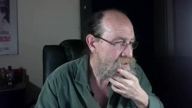 Uncle_Hottie Adlı Modelin Canlı XXX Sohbeti