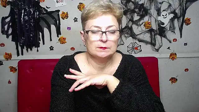 EmiliaGree Chat XXX in diretta