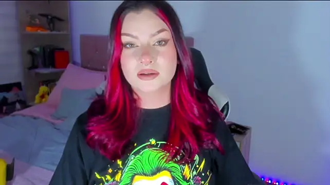 צ'אט XXX בשידור חי של OphelianaRose33