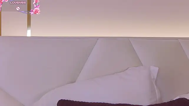 Czat XXX na żywo – KiraBarlows