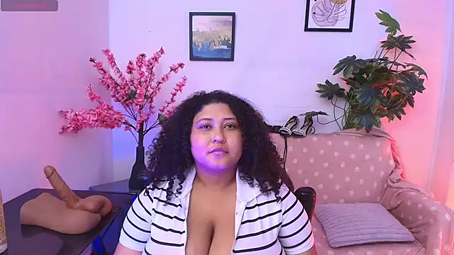 Chatroom XXX en direct de Aylin_boobs