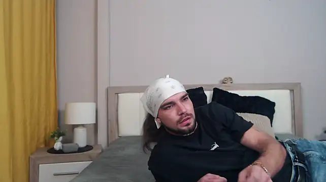 KaneHunter Chat XXX in diretta