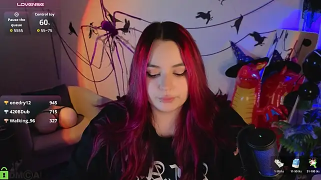 Mia_R0ss Chat XXX in diretta