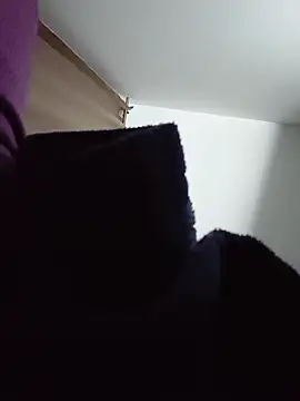 Letslivewildimaginationn Webbikameraesitys