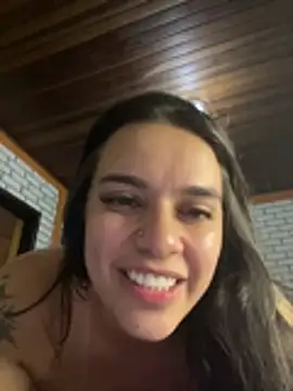 Chat +18 de Nandahotcasada ao vivo