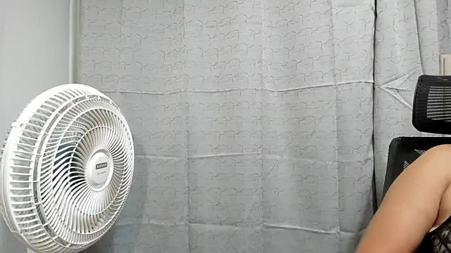 Luna_milf13のライブXXXチャット