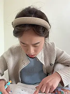 saozi666 网络视讯表演