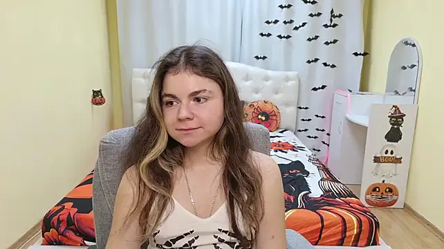 TinaRedly – Naživo XXX chat