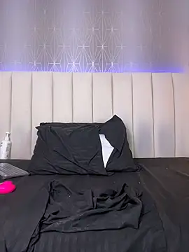 Mia-Medina's Live XXX Chat