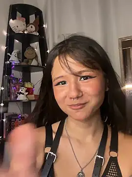 Chat XXX en directo de ivi_sunny