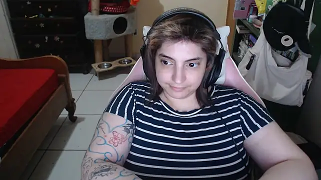 Chatroom XXX en direct de VictoriaSaintes
