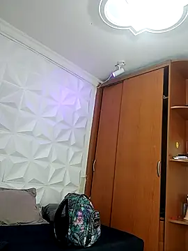 XXX chat uživo modela Sahaara