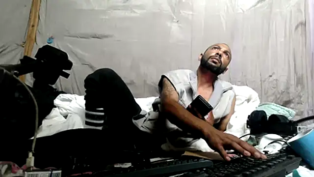 Chatroom XXX en direct de Camodick