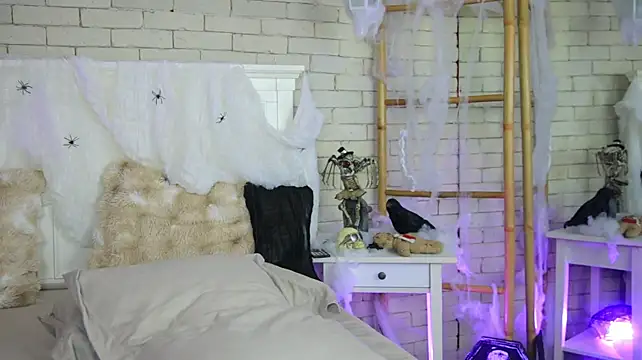 แชท XXX สดของ EmillyBronte
